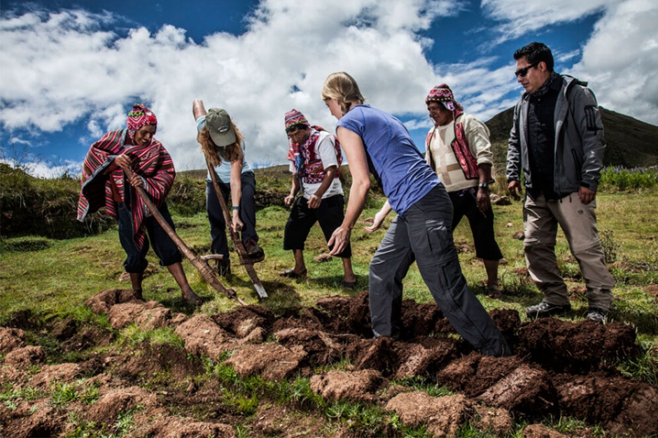 Family Peru Lares