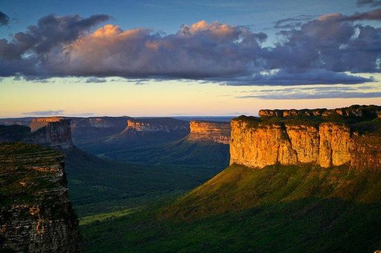 Vista aérea do Morro do Pai Inácio, Parque Nacional da Chapada Diamantina,  no Brasil. Planeta fantástico do Canyon, Banco de Video - Envato Elements